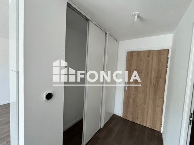 Appartement 2 pièces (42.19 m²) à louer - Laval (53000)