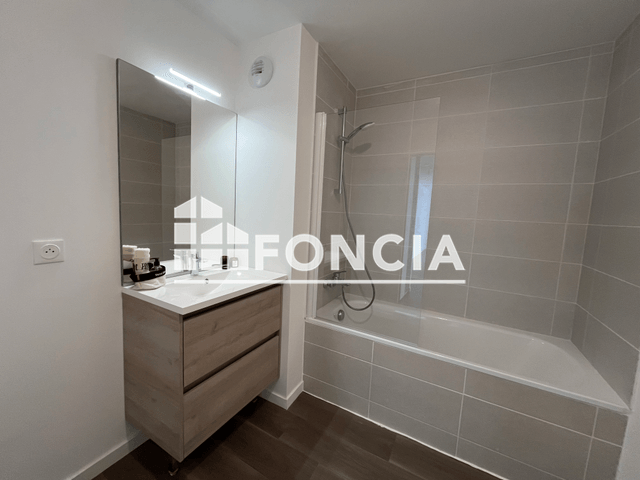 Appartement 3 pièces (64.44 m²) à louer - Laval (53000)