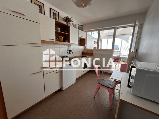 Appartement meublé 2 pièces (43.64 m²) à louer - Hyeres (83400)