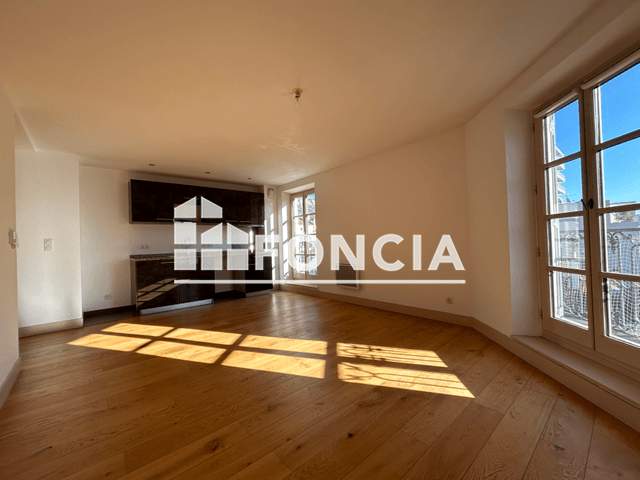 Appartement 2 pièces (52 m²) à louer - Toulon (83000)