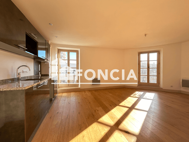 Appartement 2 pièces (52 m²) à louer - Toulon (83000)
