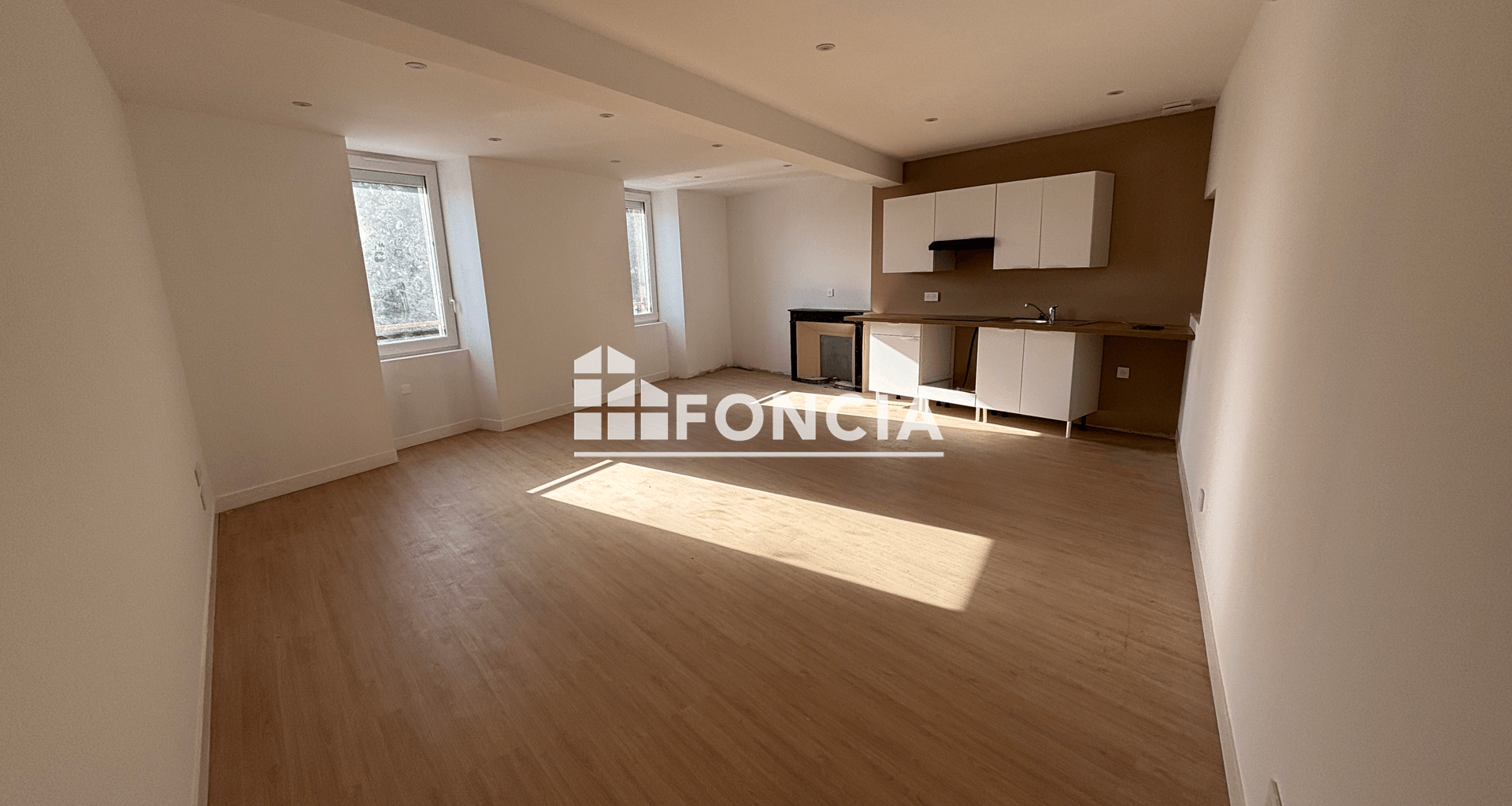 Appartement 4 pièces (90 m²) à louer - Soyons (07130)