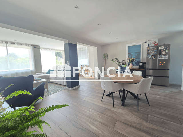 Appartement 5 pièces (150.87 m²) à louer - Vif (38450)