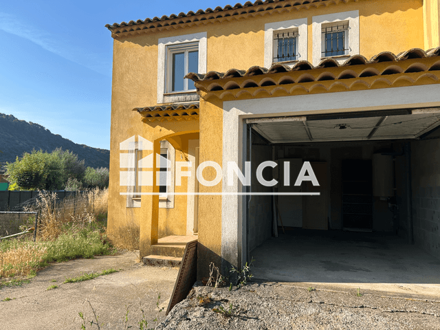 Maison 4 pièces (84.9 m²) à louer - Oraison (04700)