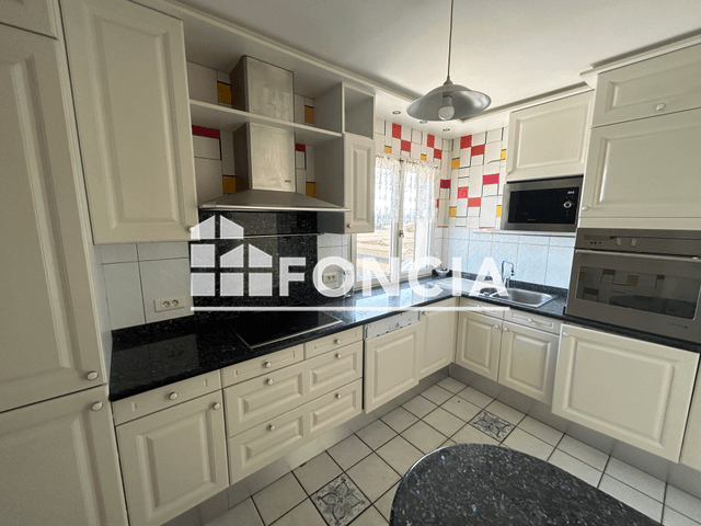 Appartement 3 pièces (87.1 m²) à louer - Charleville-mezieres (08000)