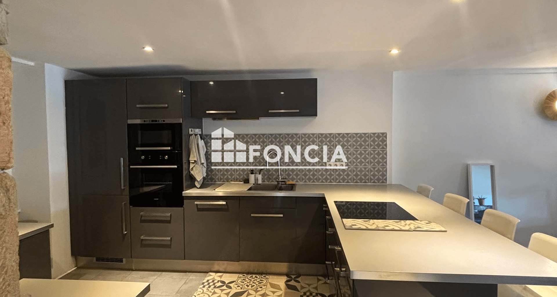 Appartement meublé 4 pièces (143.87 m²) à louer - Lyon 2ᵉ (69002)
