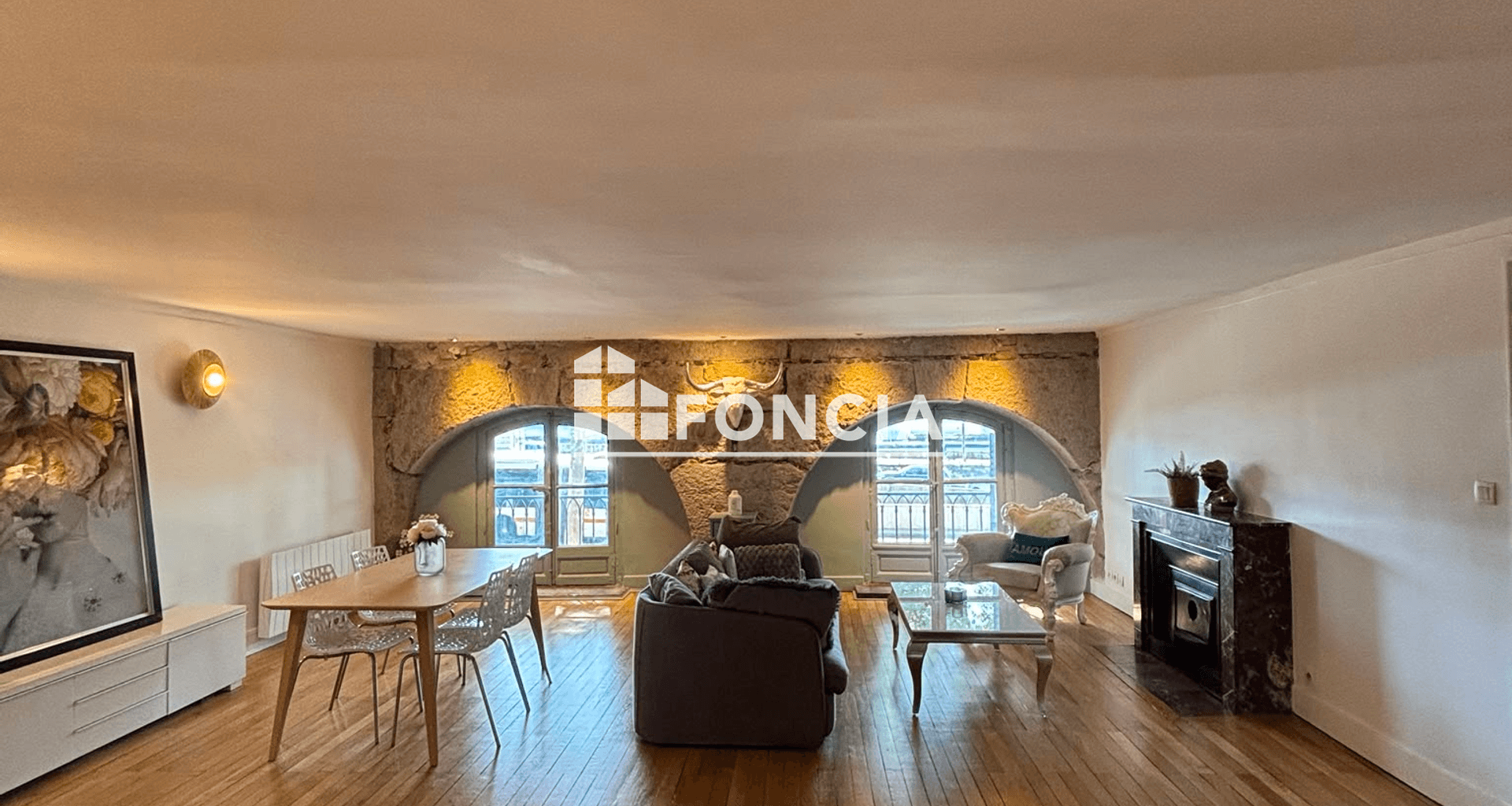 Appartement meublé 4 pièces (143.87 m²) à louer - Lyon 2ᵉ (69002)