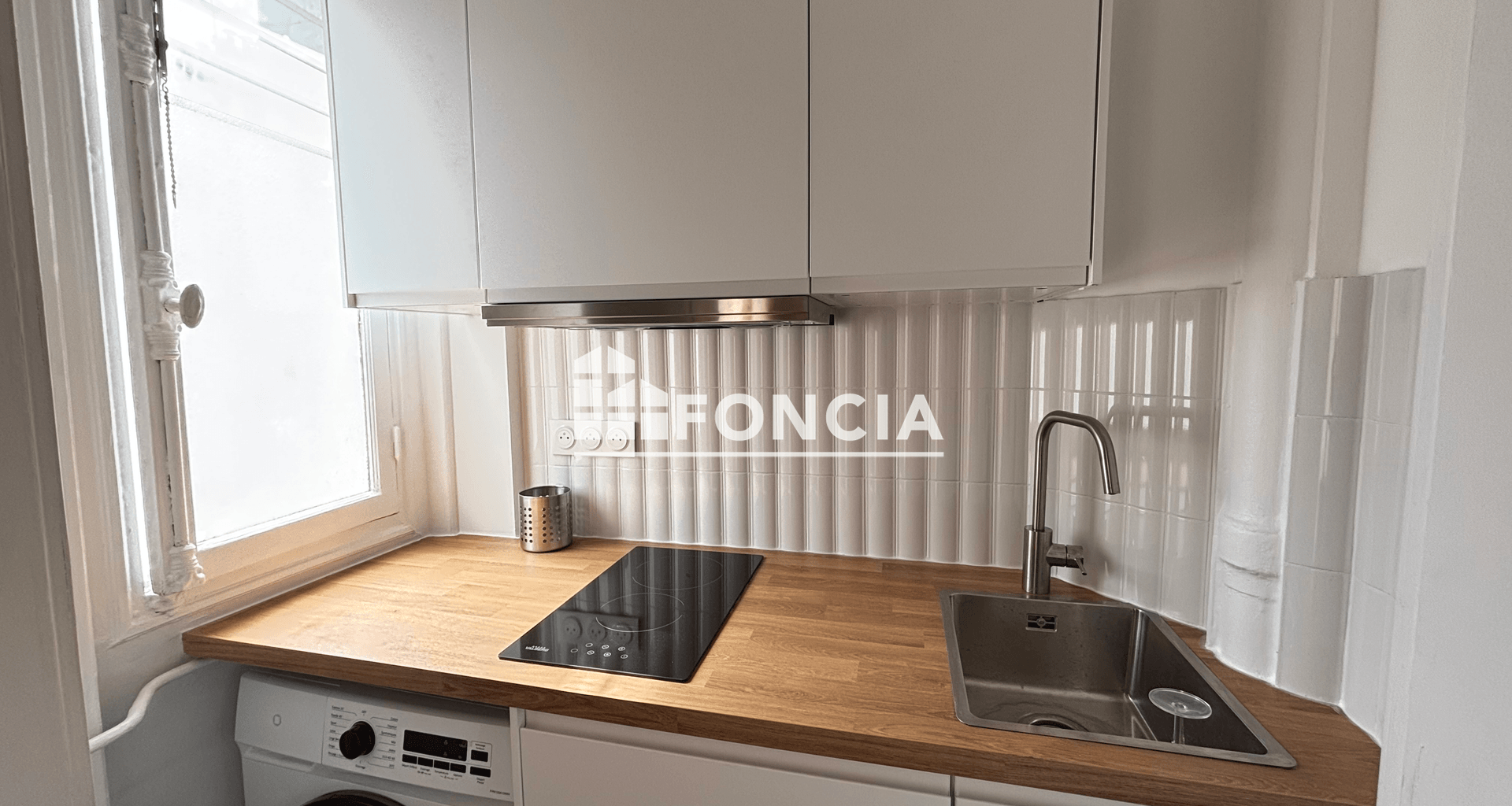 Appartement meublé 2 pièces (30.35 m²) à louer - Paris 18ᵉ (75018)