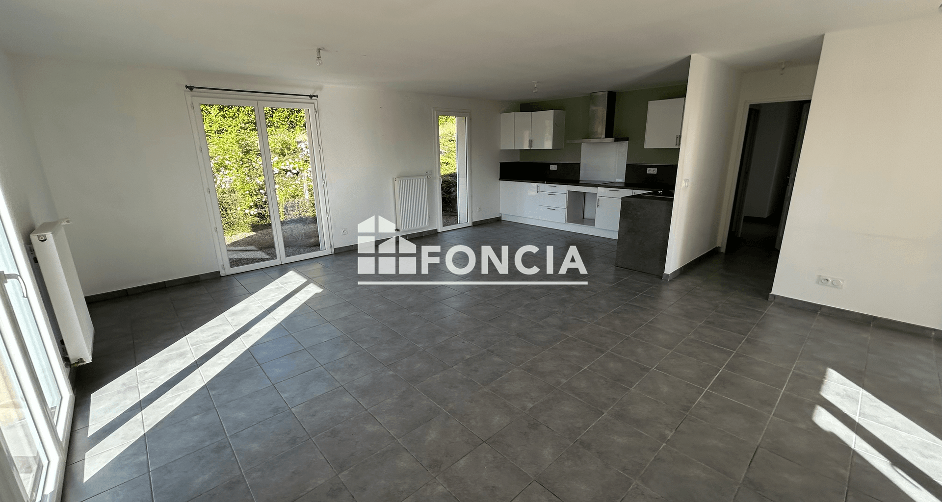 Maison 4 pièces (94.33 m²) à louer - Commelle-vernay (42120)