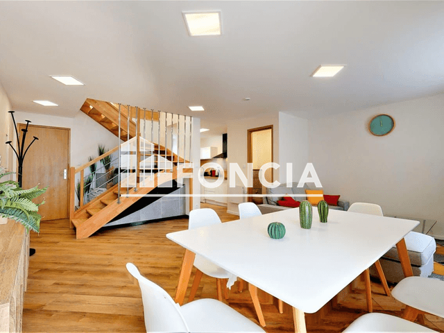 Appartement meublé 4 pièces (70 m²) à louer - La Roche Sur Foron (74800)