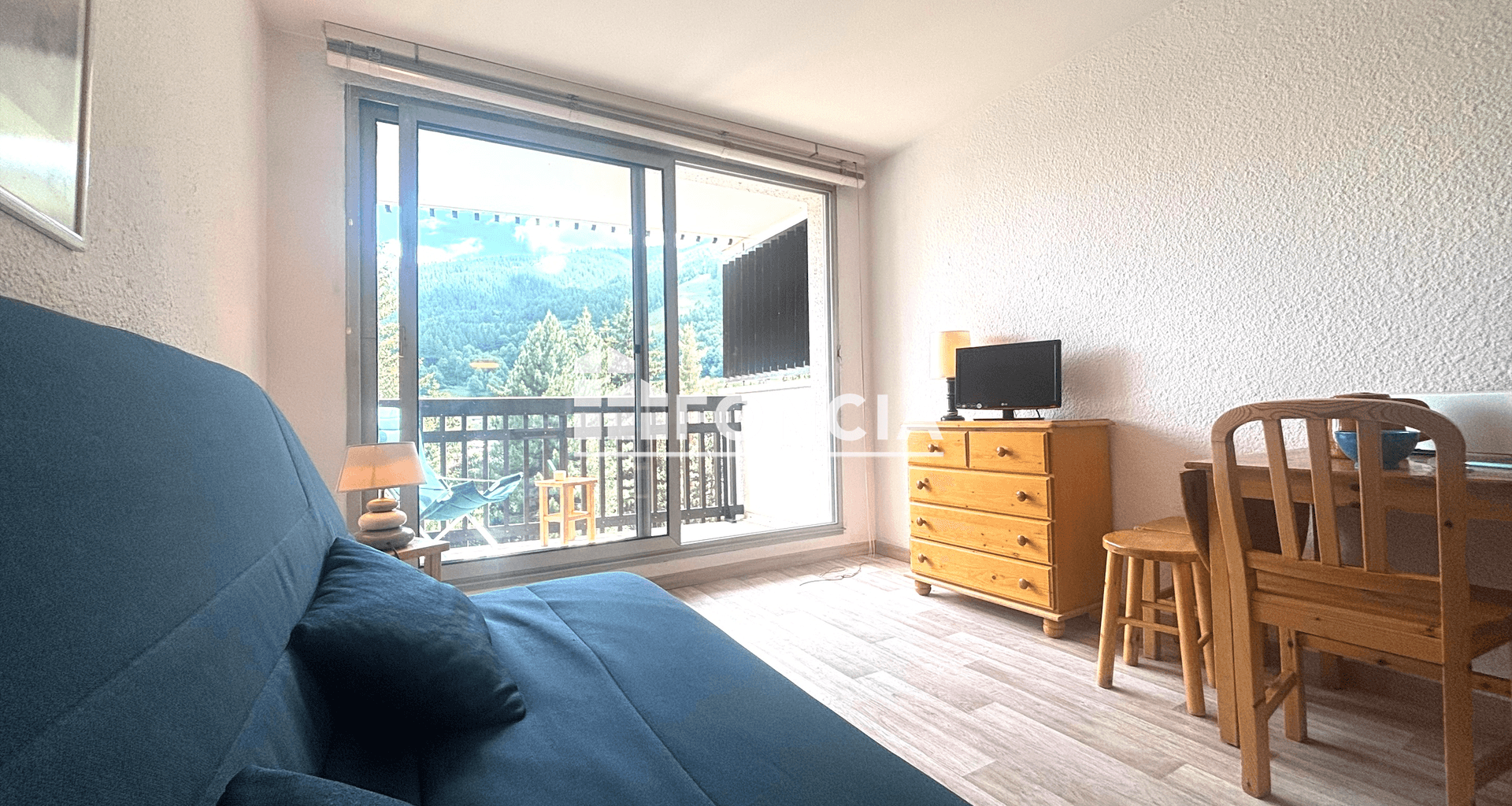 Studio (25 m²) à vendre - La Salle-les-alpes (05240)