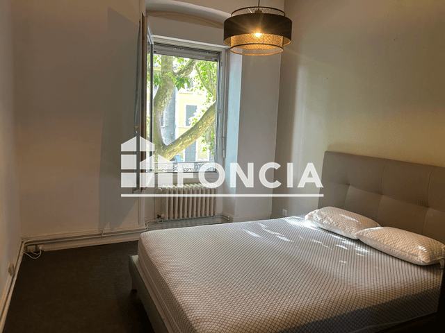 Appartement meublé 2 pièces (42.3 m²) à louer - Cahors (46000)