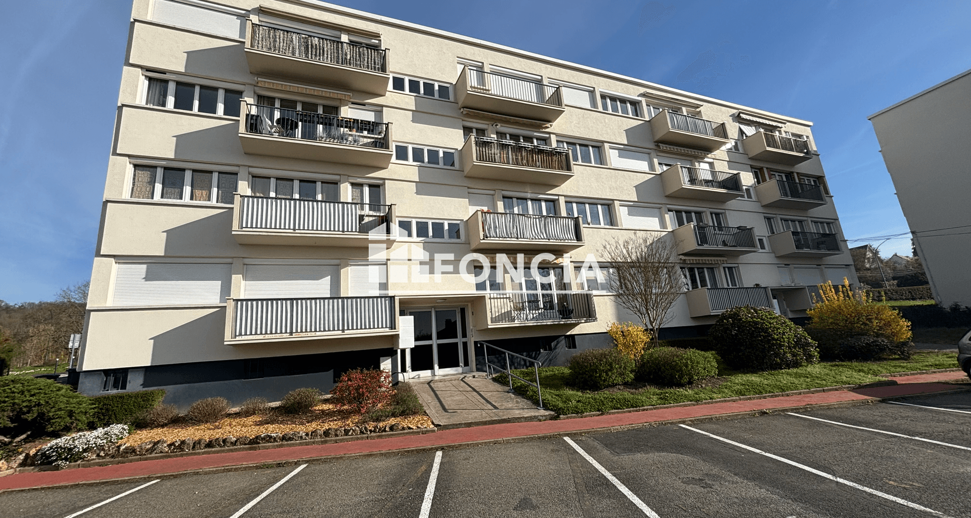 Appartement 4 pièces (67.41 m²) à vendre - Verrières-le-buisson (91370)