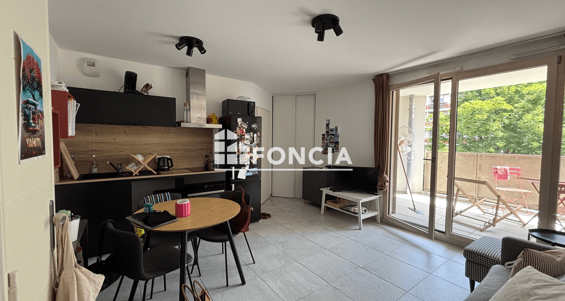 Studio meublé (27.3 m²) à louer - Bron (69500)