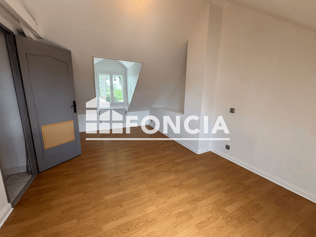 Maison 4 pièces (93 m²) à louer - Nazelles Negron (37530)