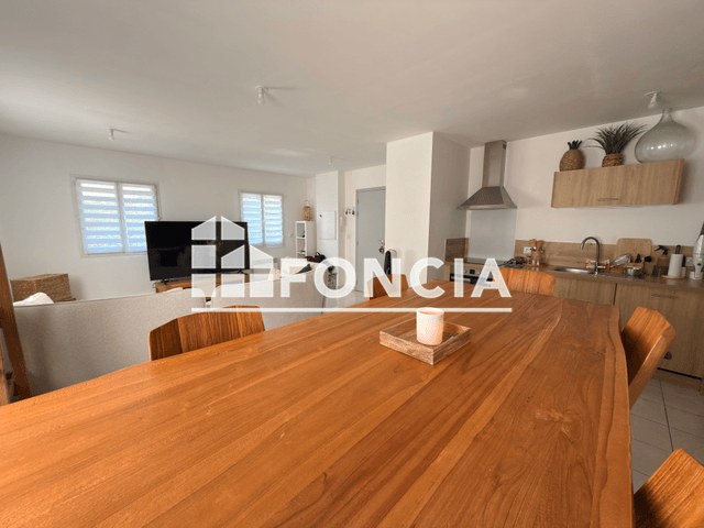 Appartement 3 pièces (73.65 m²) à louer - Belcodene (13720)