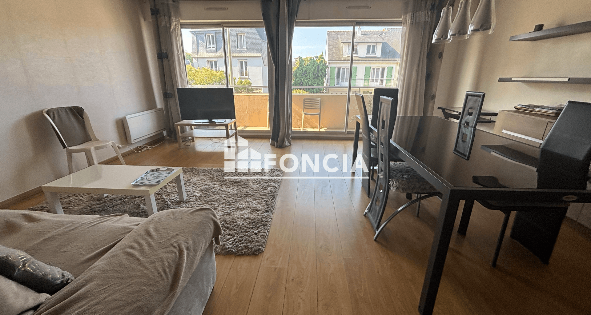Appartement 2 pièces (65 m²) à vendre - Saint-nazaire (44600)