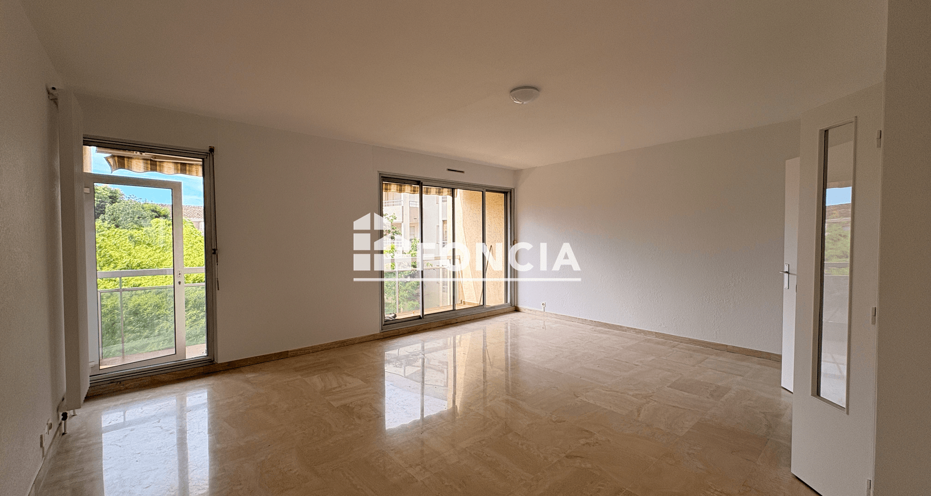 Appartement 3 pièces (79.8 m²) à louer - Nîmes (30000)