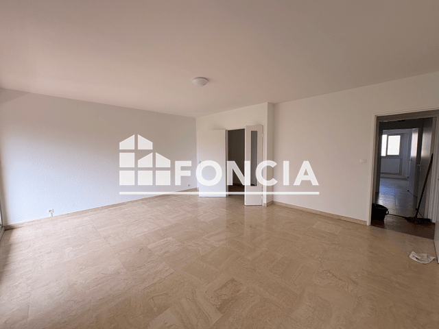 Appartement 3 pièces (79.8 m²) à louer - Nimes (30000)