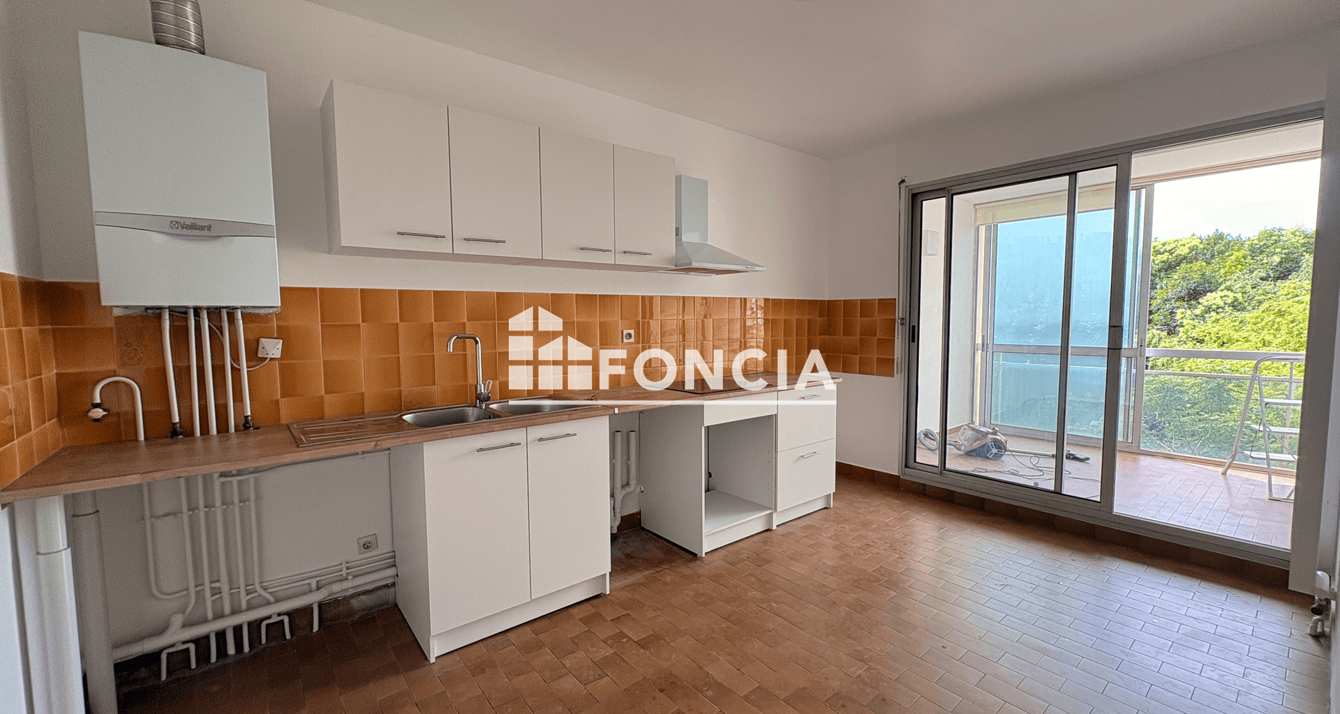 Appartement 3 pièces (79.8 m²) à louer - Nîmes (30000)
