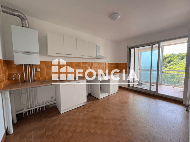 Appartement 3 pièces (79.8 m²) à louer - Nimes (30000)