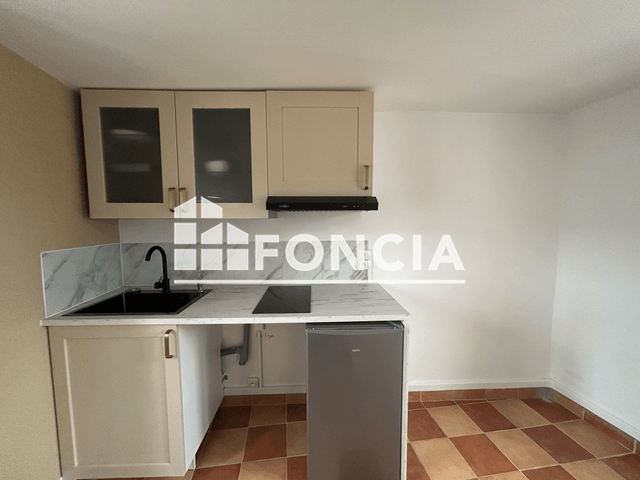 Appartement meublé 2 pièces (15.86 m²) à louer - Lisieux (14100)