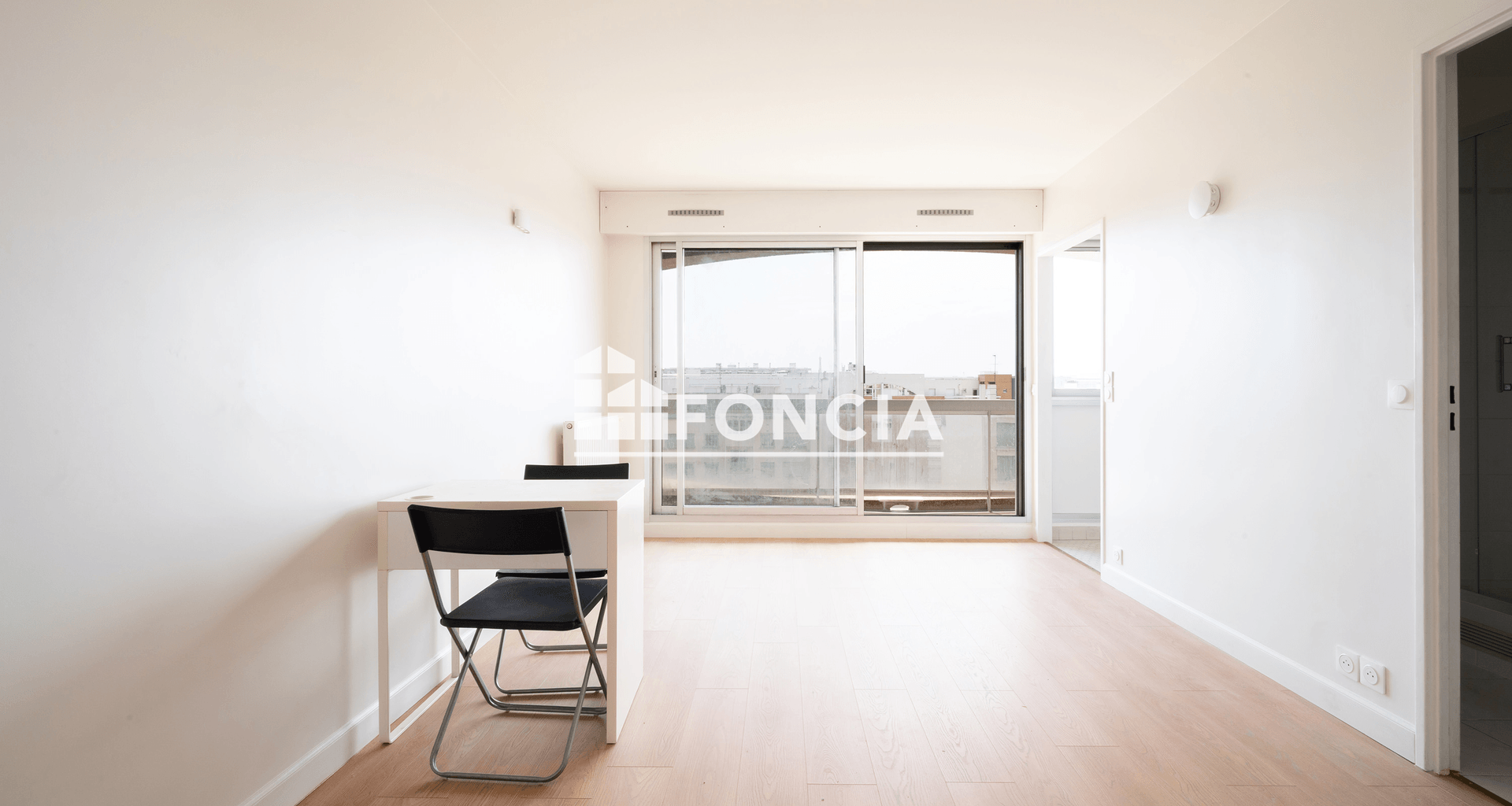 Studio (27 m²) à vendre - Courbevoie (92400)