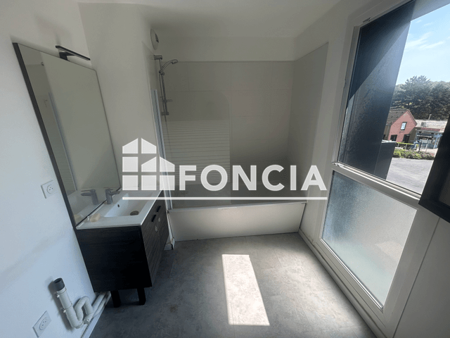 Appartement 3 pièces (75.8 m²) à louer - Villeneuve D'ascq (59650)