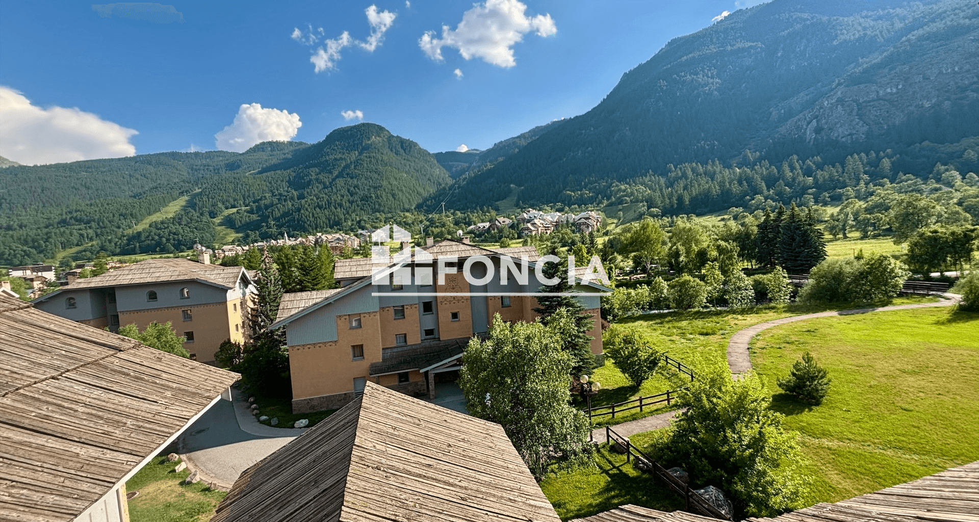 Studio (24 m²) à vendre - La Salle-les-alpes (05240)