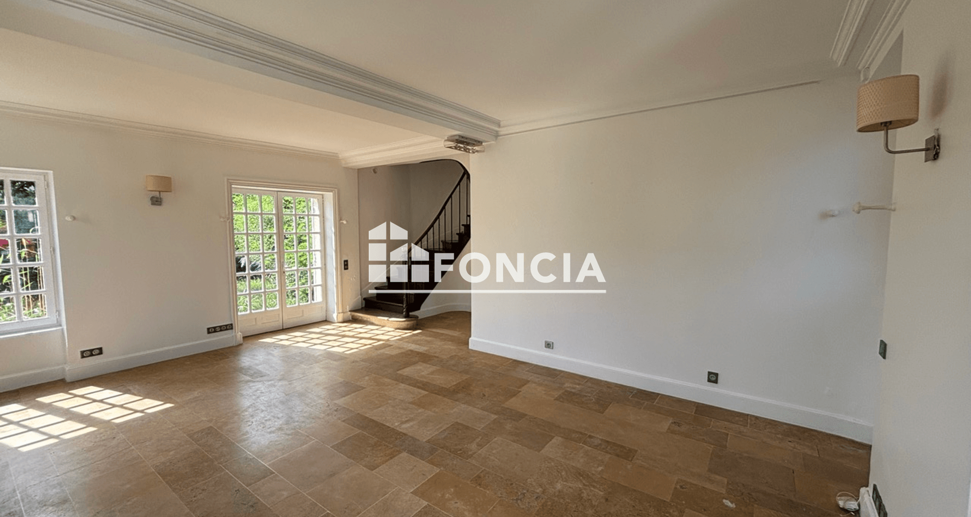 Maison 6 pièces (144.56 m²) à louer - Louveciennes (78430)