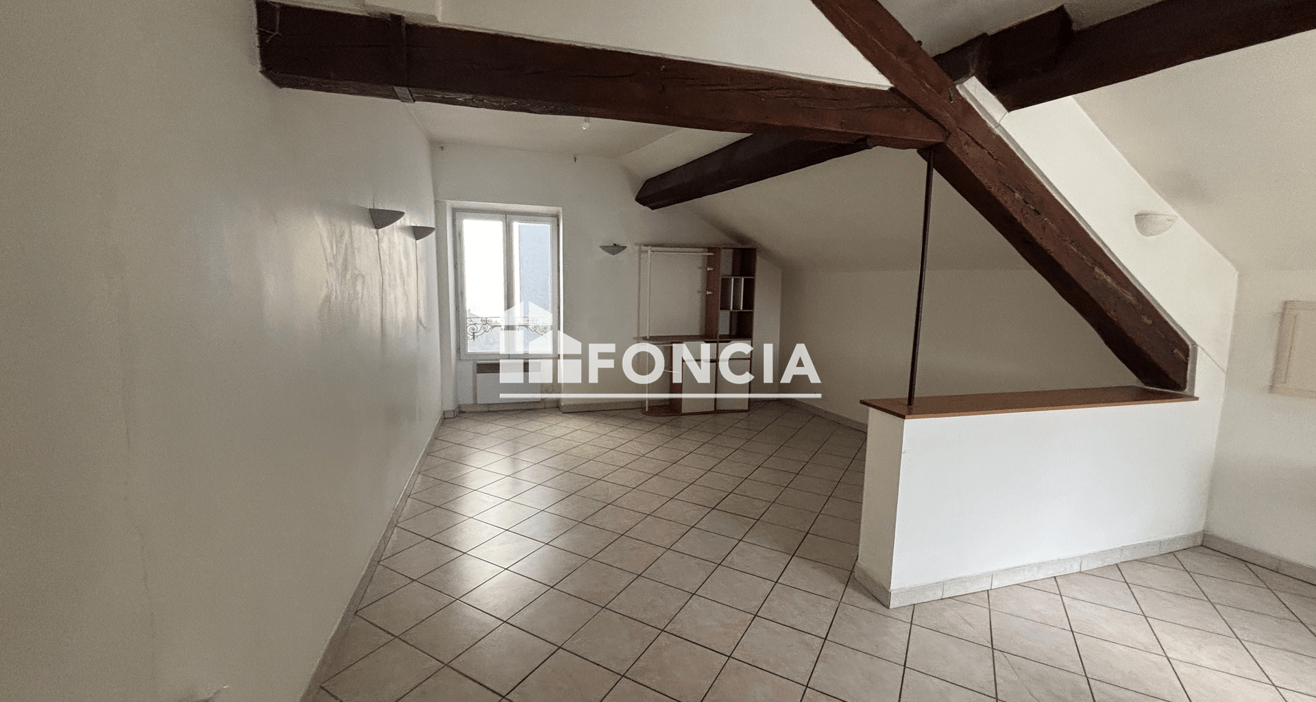 Studio (27.61 m²) à louer - Valence (26000)