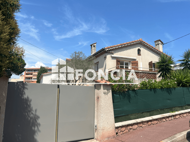 Maison 4 pièces (98.39 m²) à louer - Cannes (06400)