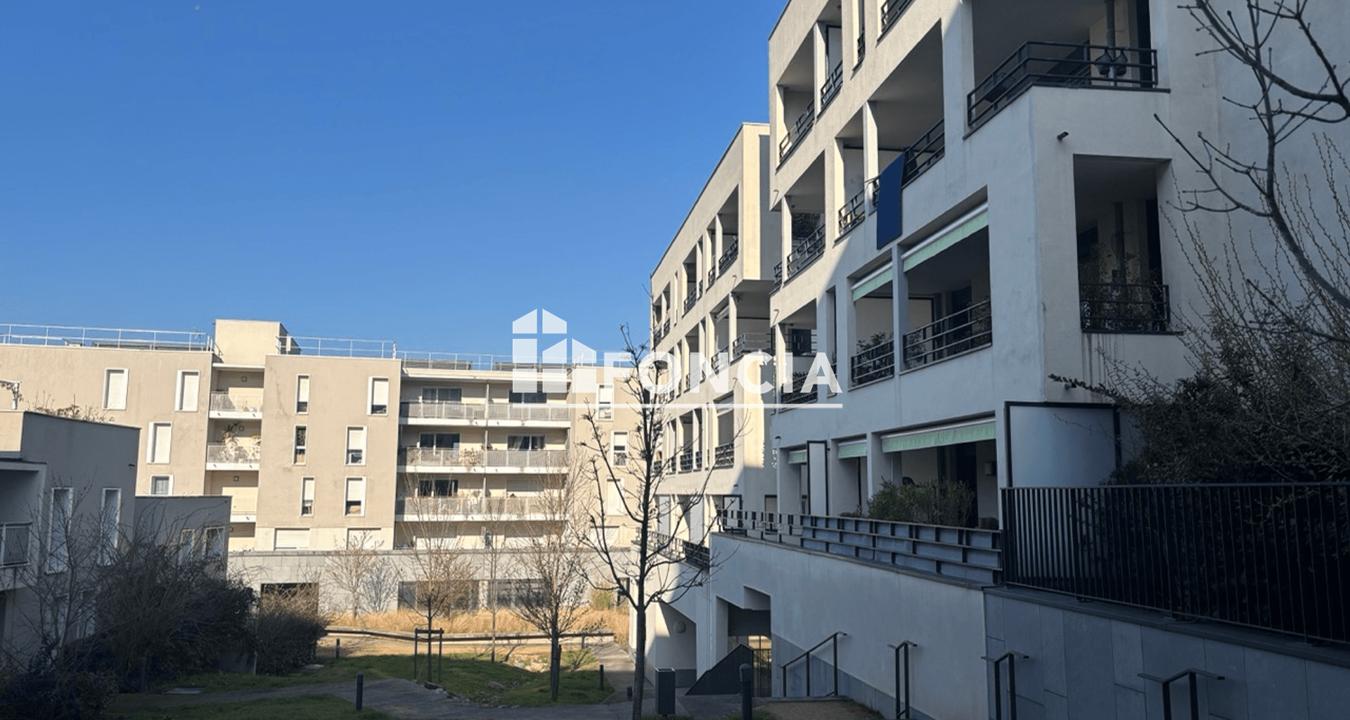 Appartement meublé 2 pièces (40.82 m²) à louer - Sathonay-camp (69580)