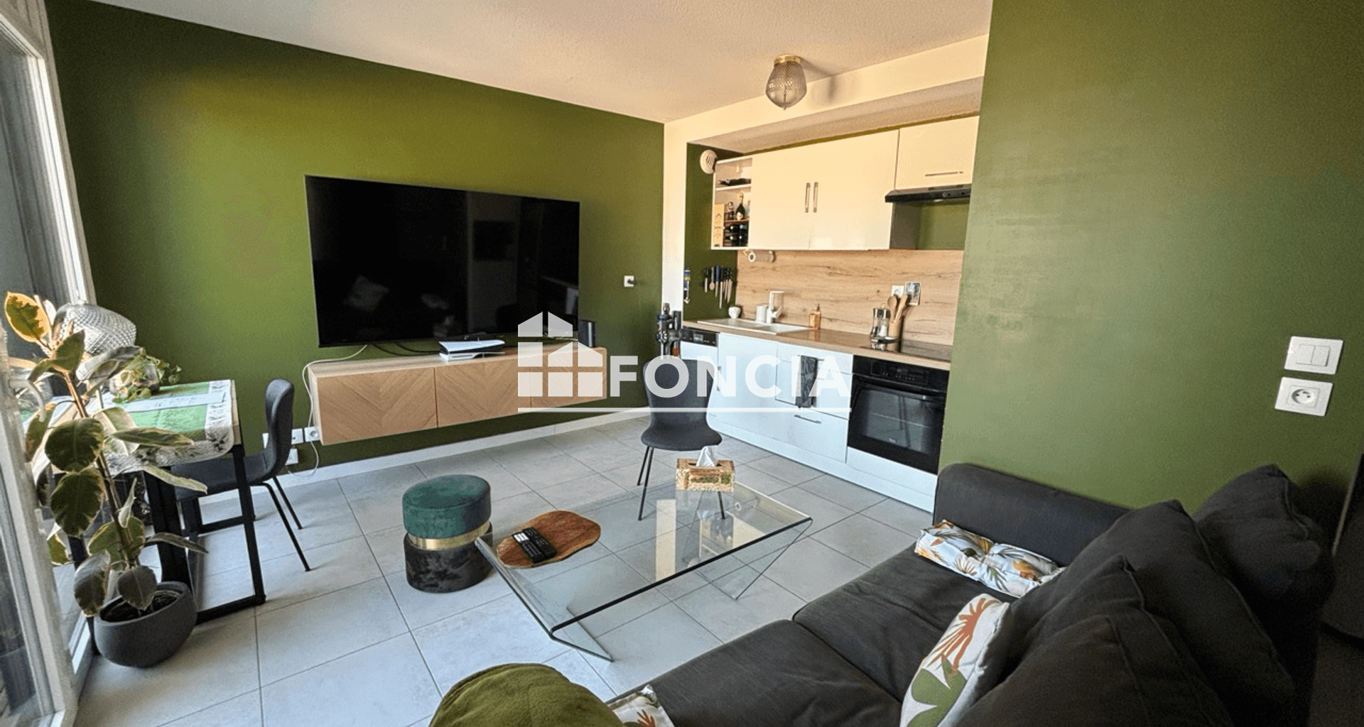 Appartement meublé 2 pièces (40.82 m²) à louer - Sathonay-camp (69580)