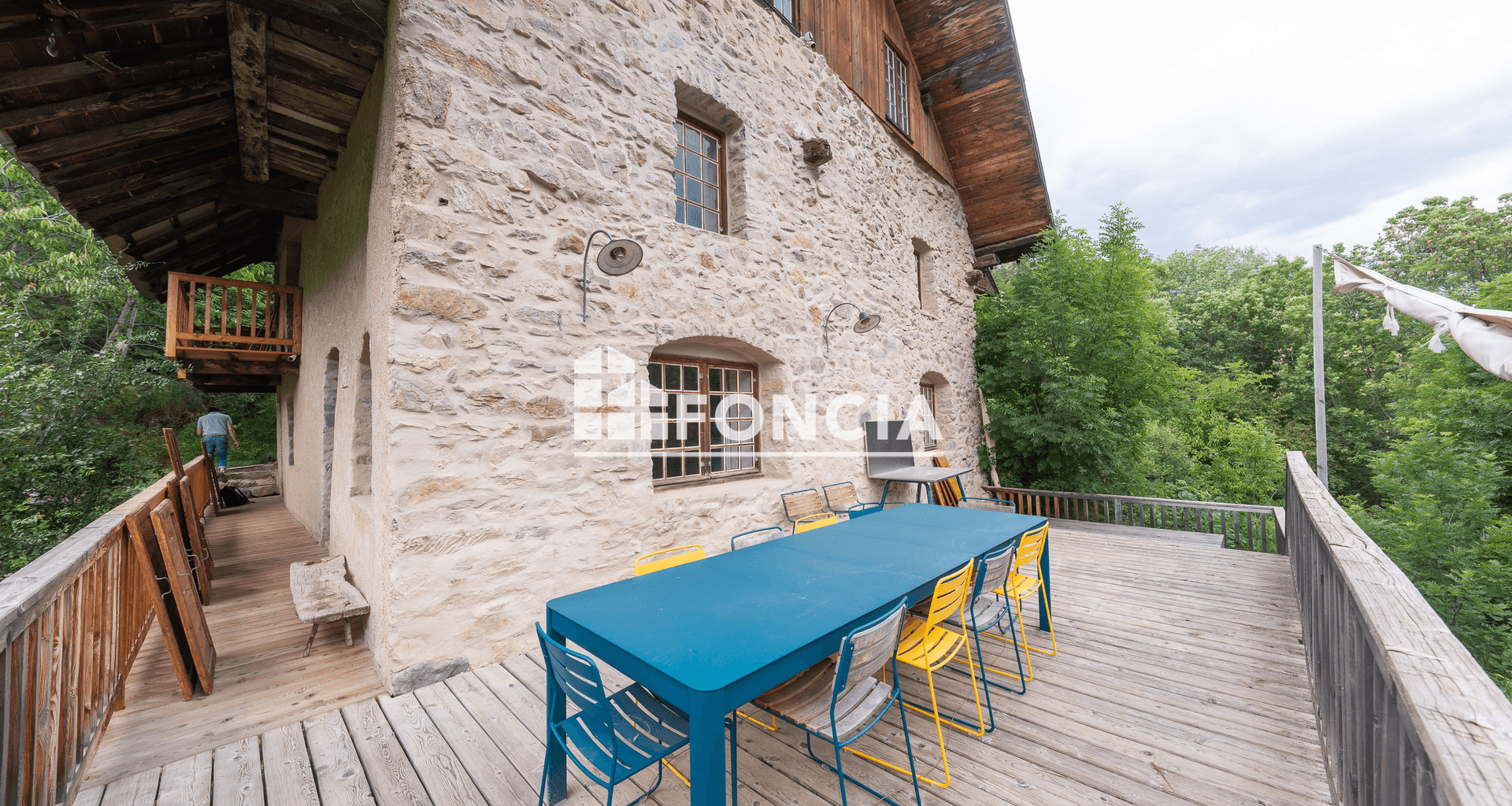 Maison 8 pièces (126 m²) à vendre - Saint-martin-de-queyrières (05120)
