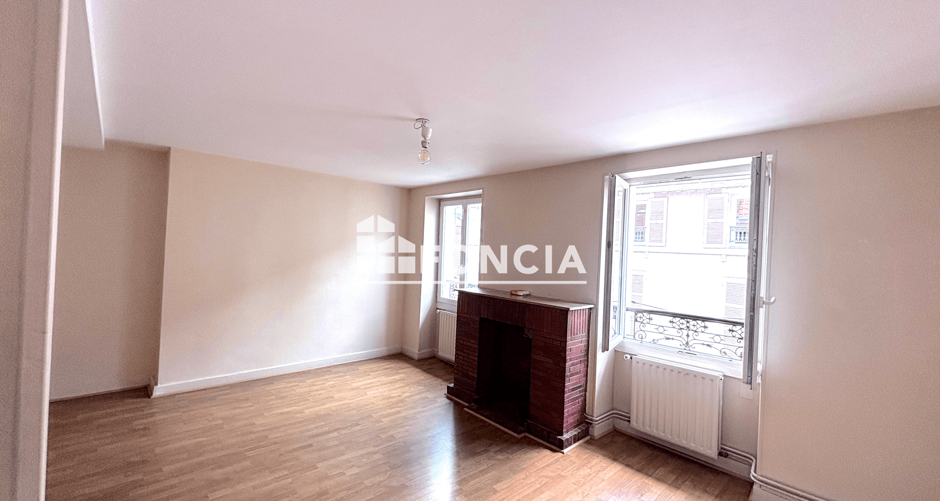Appartement 5 pièces (100 m²) à louer - Voiron (38500)