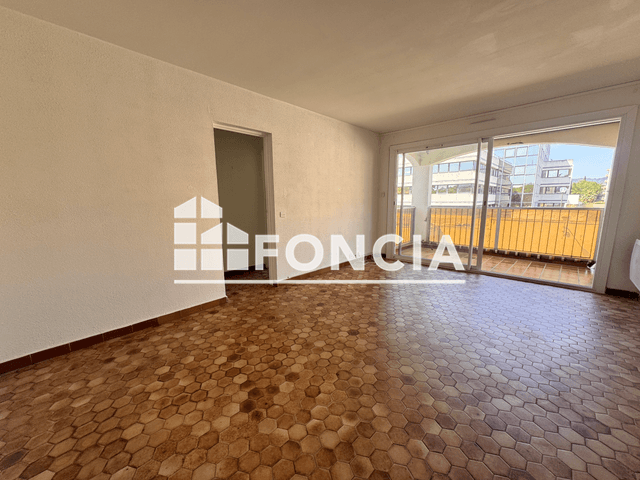 Studio (30 m²) à louer - Hyeres (83400)
