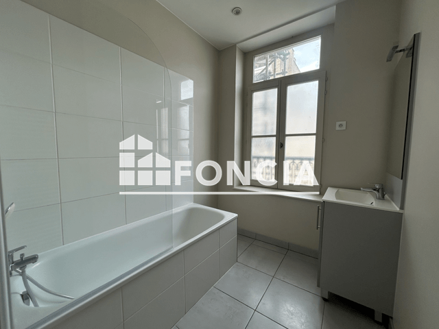 Appartement 3 pièces (57.1 m²) à louer - Lille (59000)