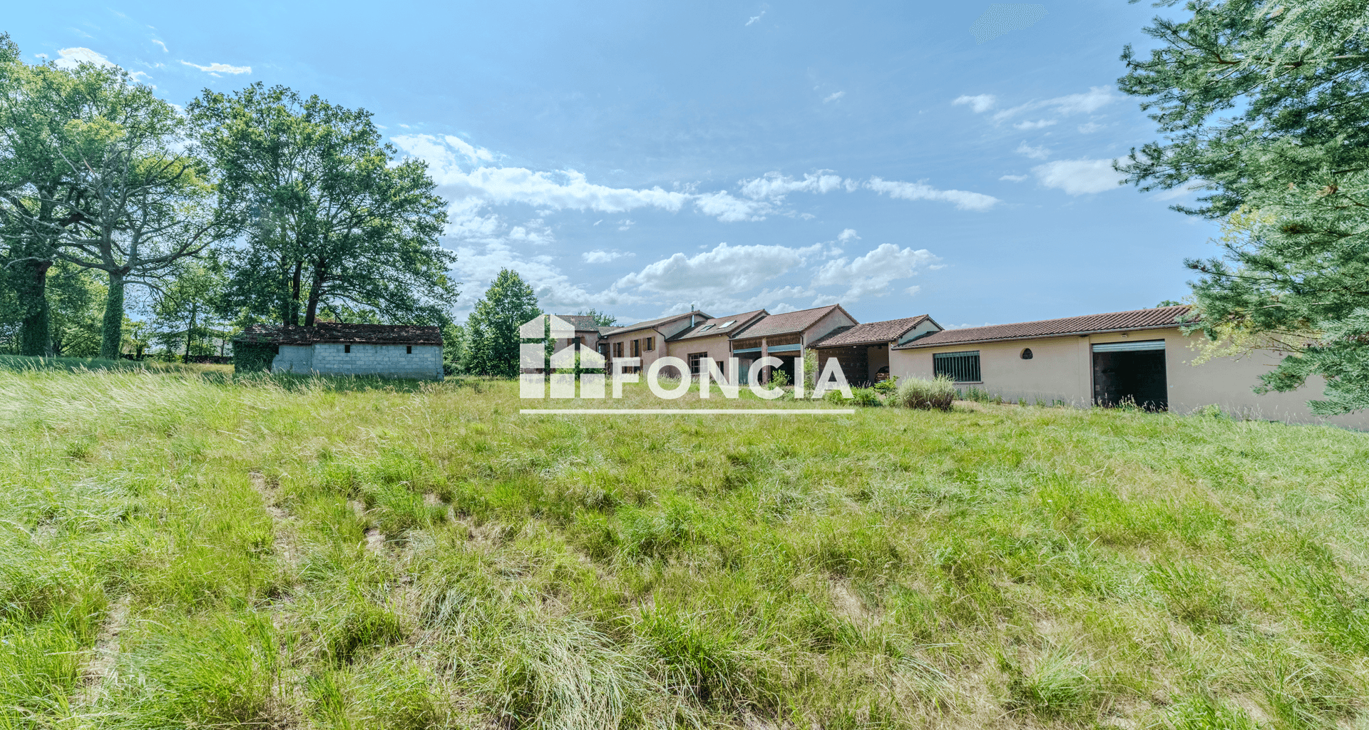 Maison 6 pièces (329 m²) à vendre - Mizérieux (42110)