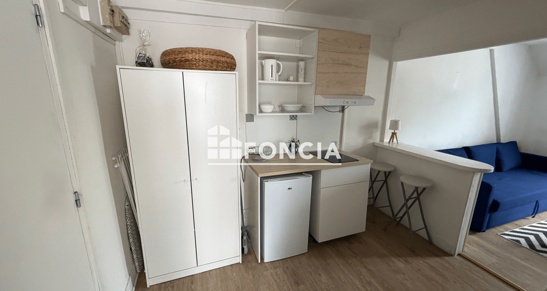 Studio meublé (22.82 m²) à louer - Lisses (91090)