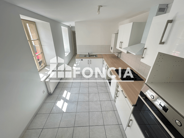 Appartement 5 pièces (118.5 m²) à louer - Charleville Mezieres (08000)
