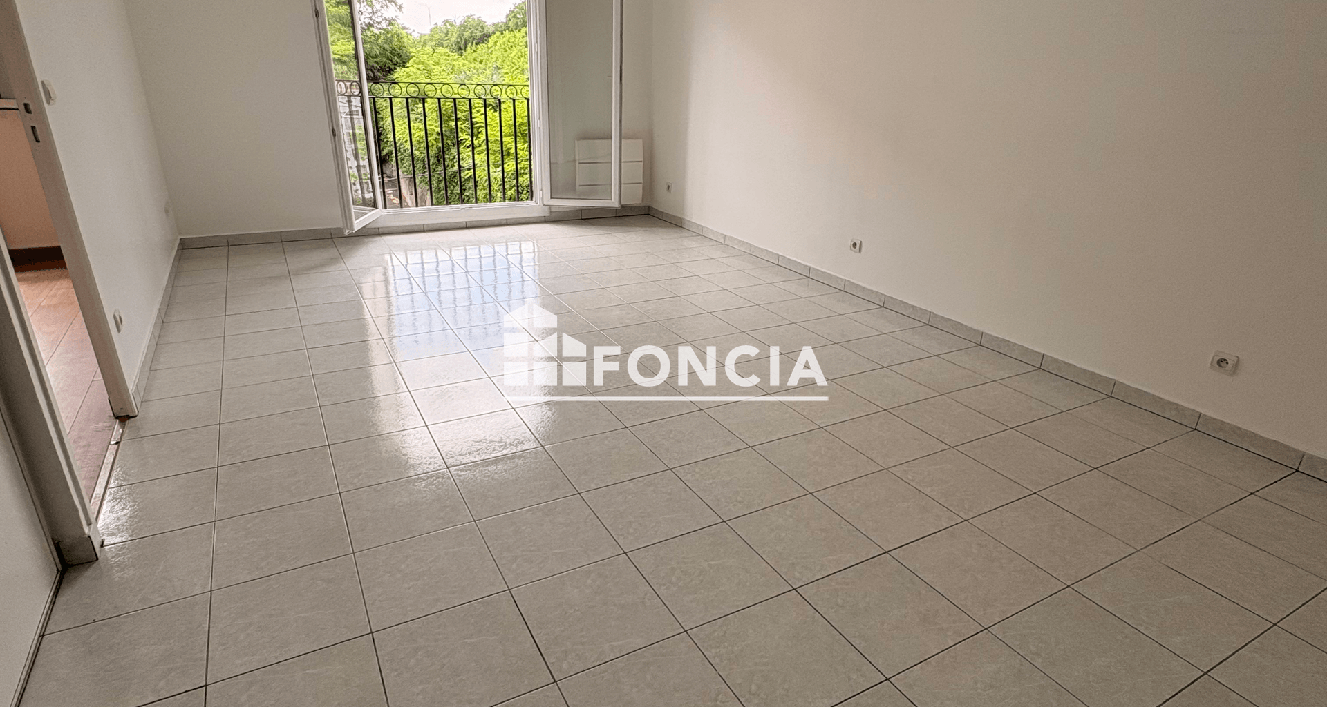 Appartement 2 pièces (45.22 m²) à louer - Corbeil-essonnes (91100)
