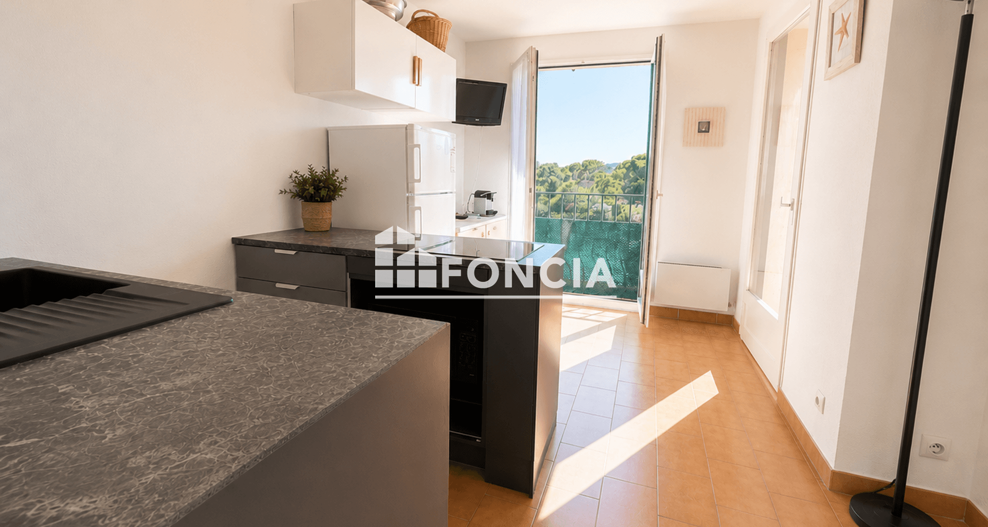 Appartement 2 pièces (25.6 m²) à vendre - Fréjus (83370)