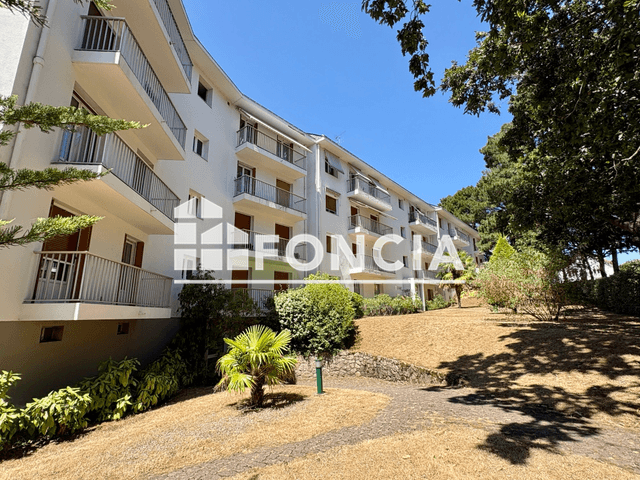 Appartement 2 pièces (49 m²) à louer - Saint-nazaire (44600)
