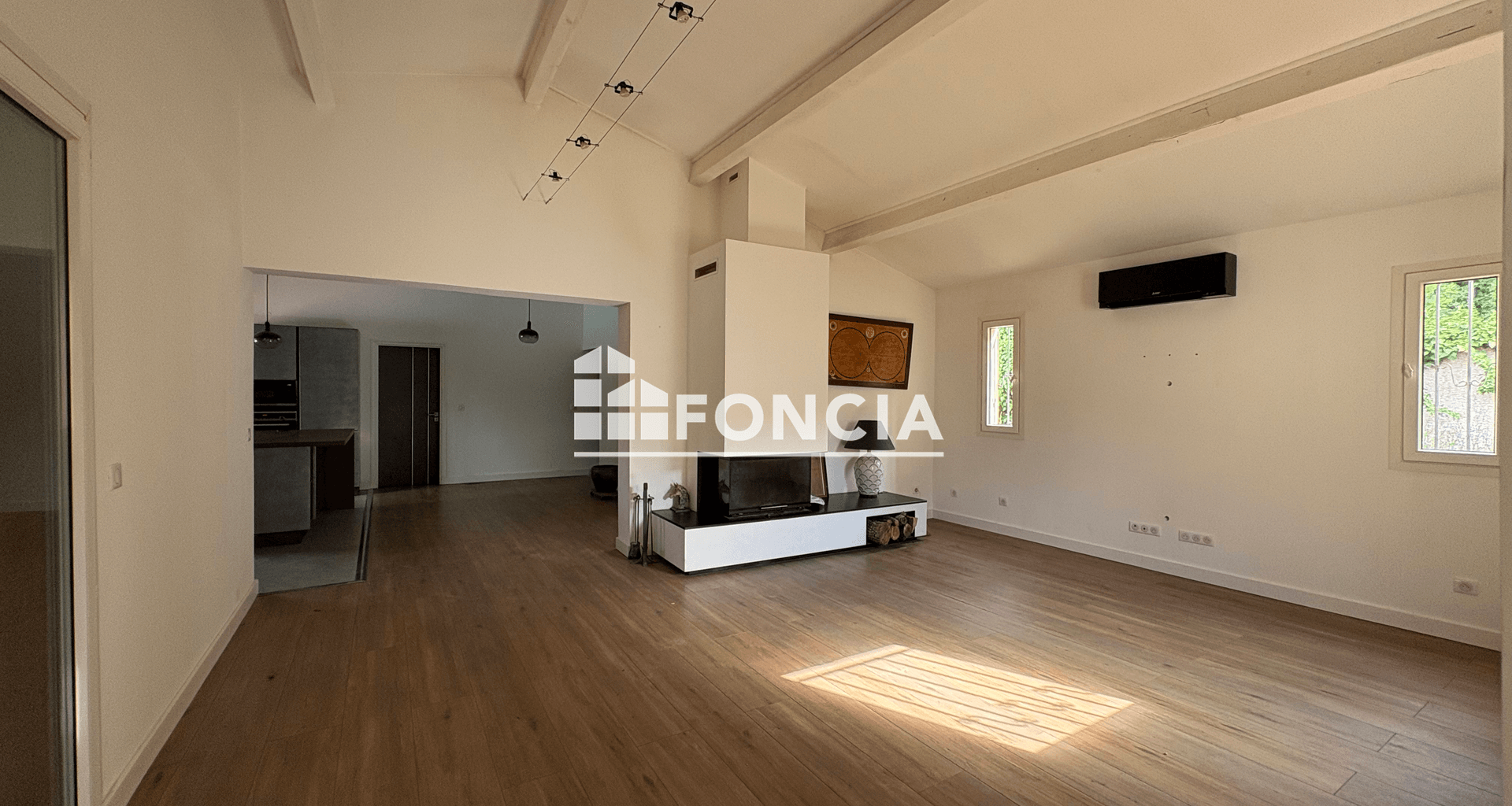 Maison 8 pièces (210 m²) à vendre - Châteauneuf-le-rouge (13790)