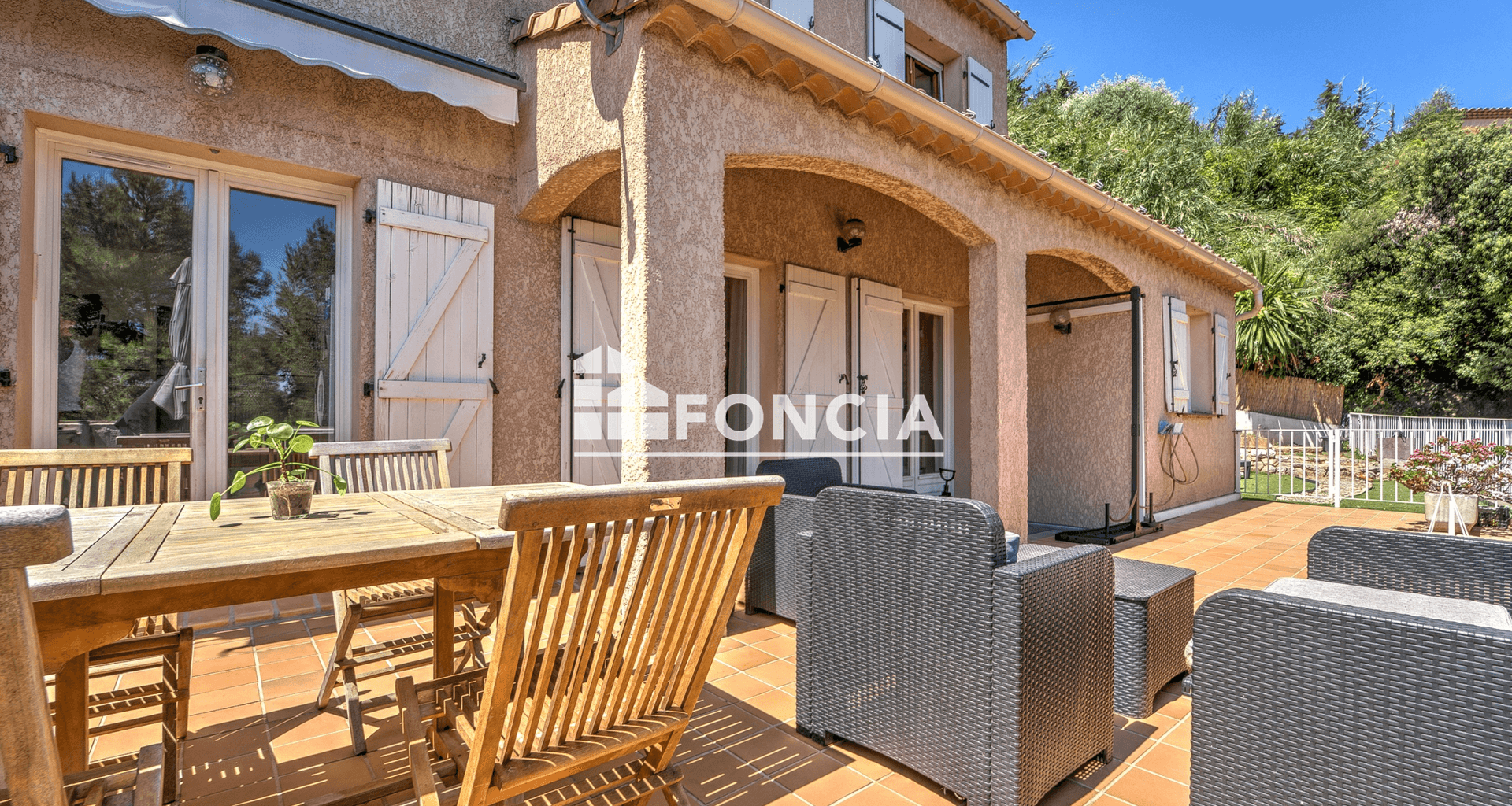 Maison 5 pièces (102.42 m²) à vendre - Saint-laurent-du-var (06700)