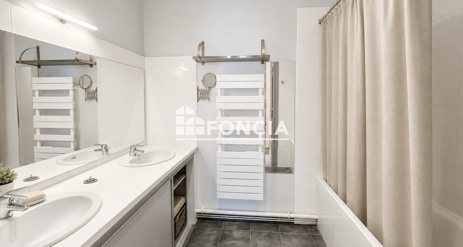 Appartement 5 pièces (121.66 m²) à louer - Lyon 3ᵉ (69003)