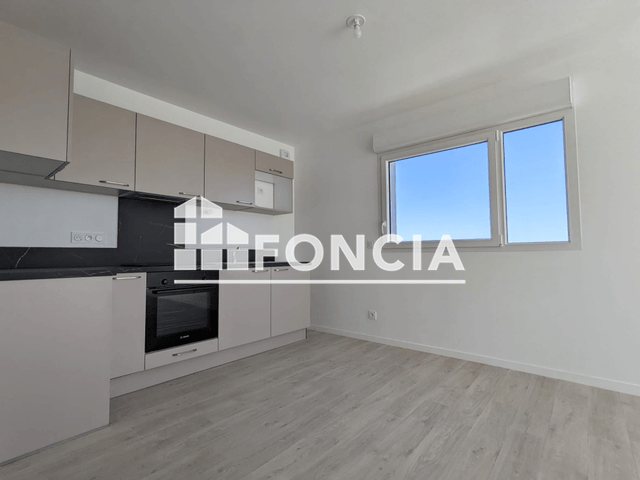Appartement 4 pièces (84.41 m²) à louer - Laval (53000)