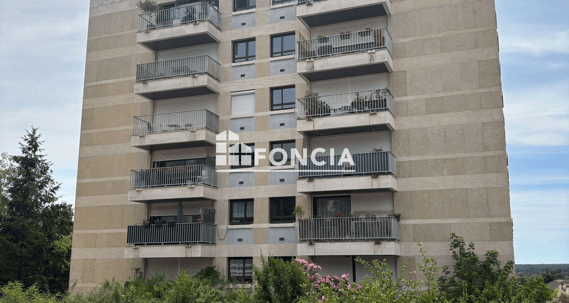 Appartement 3 pièces (78.1 m²) à louer - Garches (92380)