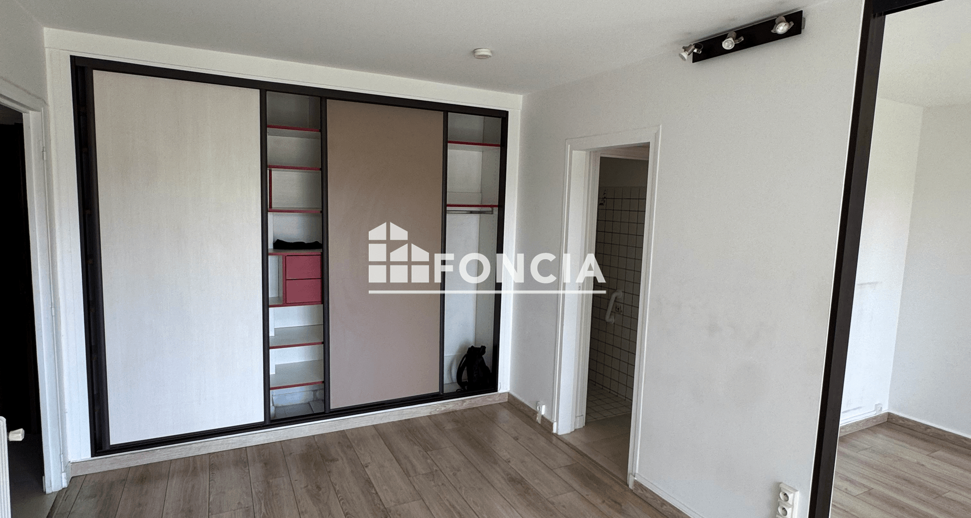 Appartement 2 pièces (39.5 m²) à louer - Courbevoie (92400)